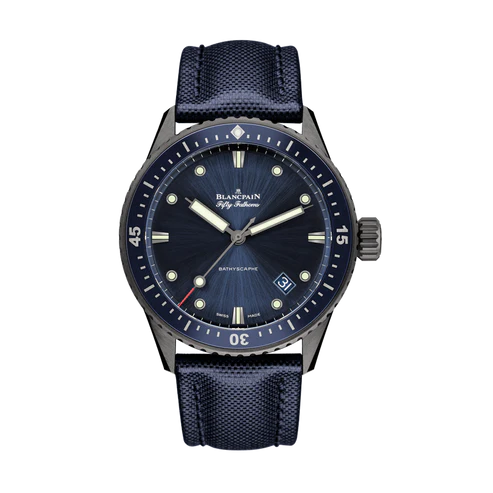 五十噚深潜器腕表