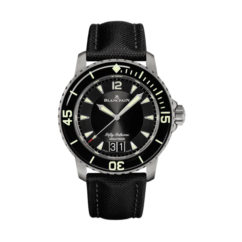 五十噚大日期自动腕表